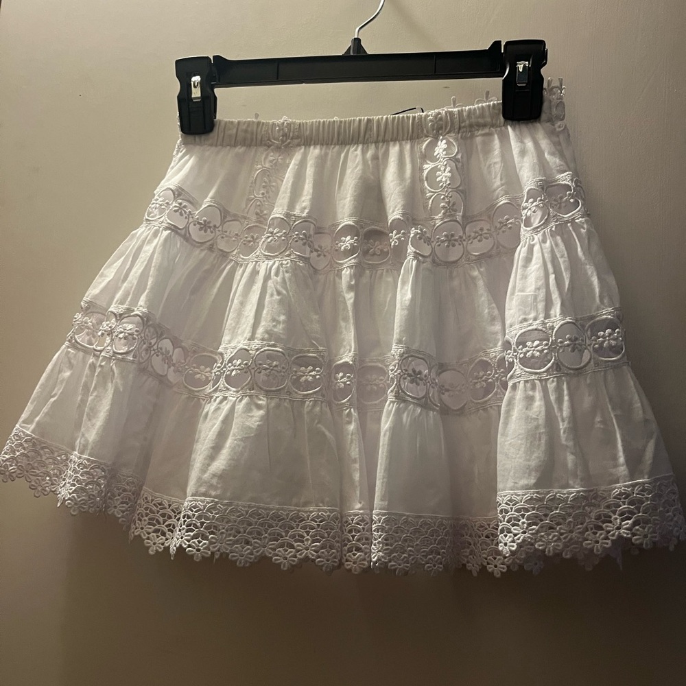 Elegant White Lace Skirt
